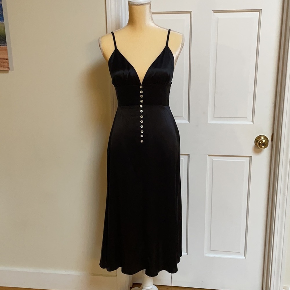 ✨HOST PICK✨Reformation Abbey Dress - Picture 3 of 8